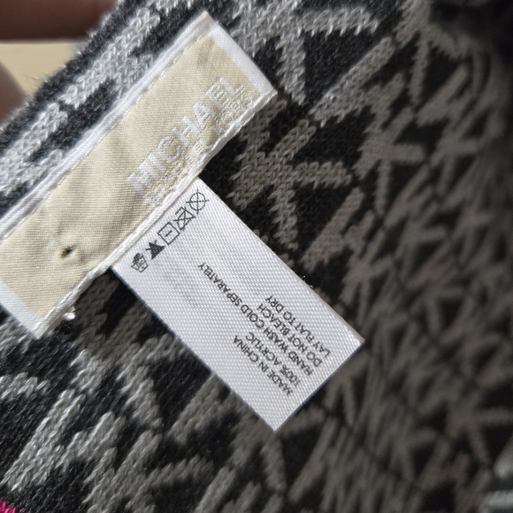 Michael Michael Kors Reversible Logo Scarf EUC - Picture 3 of 3